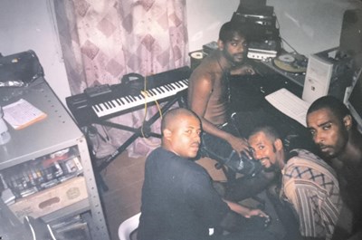 Cine Metrópolis exibe documentário sobre primeiro LP do rap capixaba, em Vitória