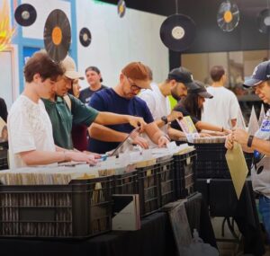 Vitória recebe segunda edição da Feira Capixaba do Vinil neste sábado (30)