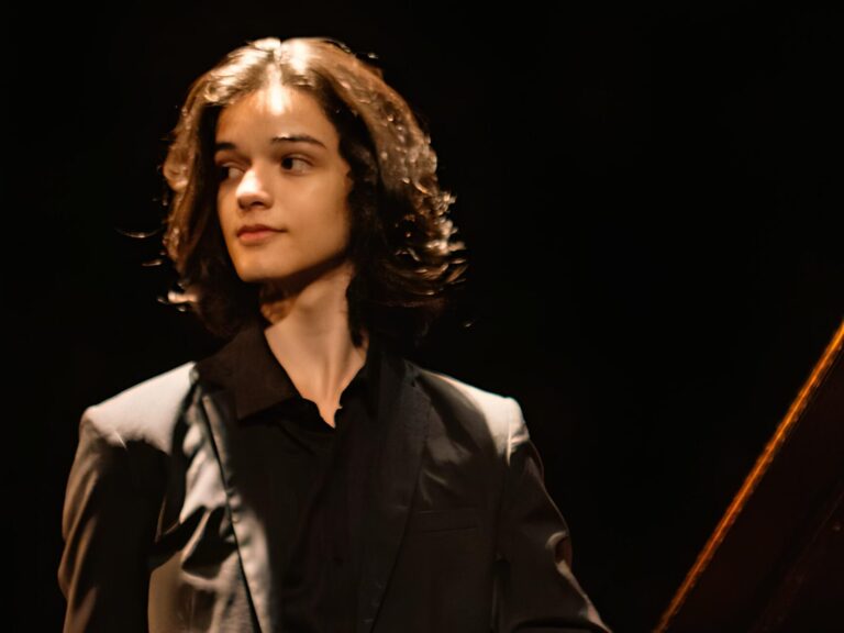 Jovem pianista capixaba apresenta Séria Pianíssimo no Sônia Cabral, em Vitória