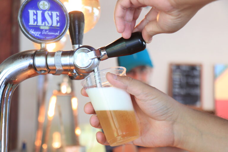 4º VianaBeer reúne cerveja artesanal vianense, gastronomia e música no ES