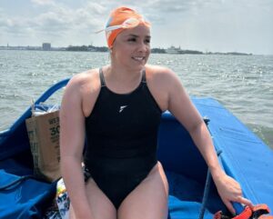 Saiba quem é a 1ª mulher capixaba a completar a volta à ilha de Manhattan