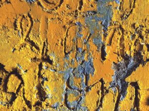 Artista Re Henri apresenta exposição sobre luto e recomeços no MAES