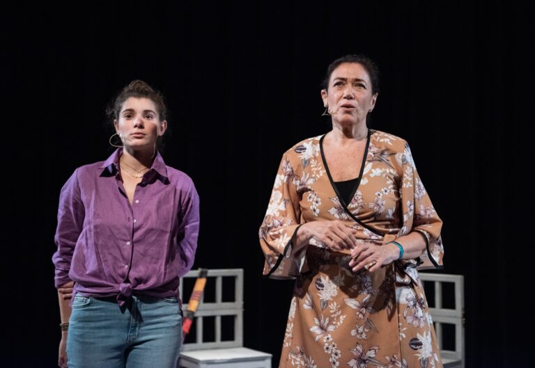 Lilia Cabral e Giulia Bertolli apresentam ‘A Lista’ no Teatro da Ufes, em Vitória