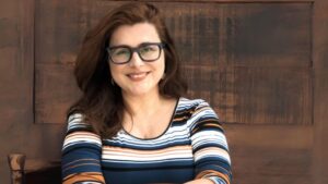 Escritora Carla Guerson é convidada da Quarta Poética do Espaço Thelema, em Vitória