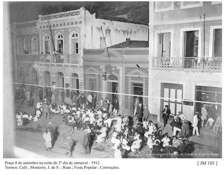 Cine Caverna exibe registros antigos do carnaval capixaba na Casa Cousa