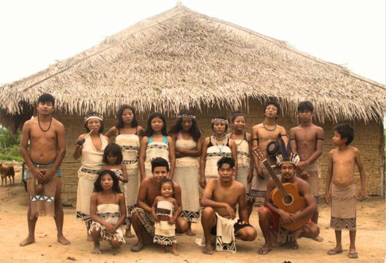 Coral Guarani Tape Retxakã lança álbum gravado na casa de orações de aldeia em Aracruz
