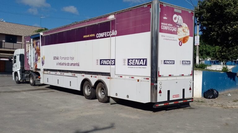 Unidades móveis do SENAI ES oferecem oficinas gratuitas em Vitória