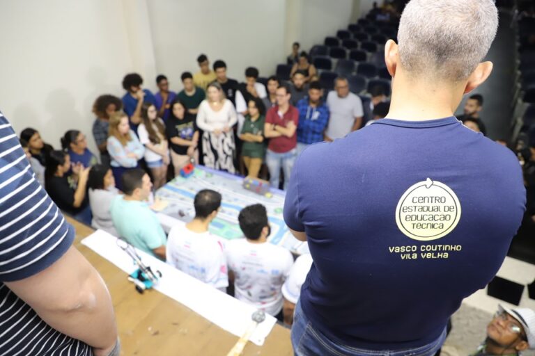 Processo seletivo abre 1.045 vagas em cursos técnicos gratuitos no ES