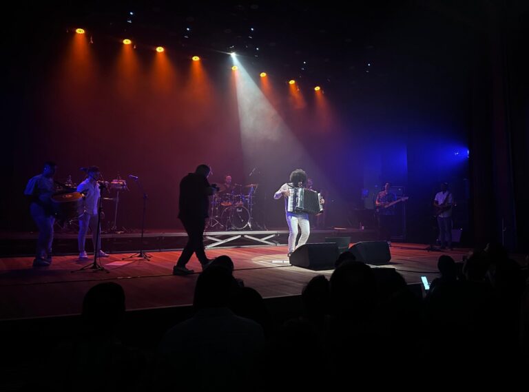 Do Grammy ao palco do Sesc Glória, Mestrinho celebra a música brasileira