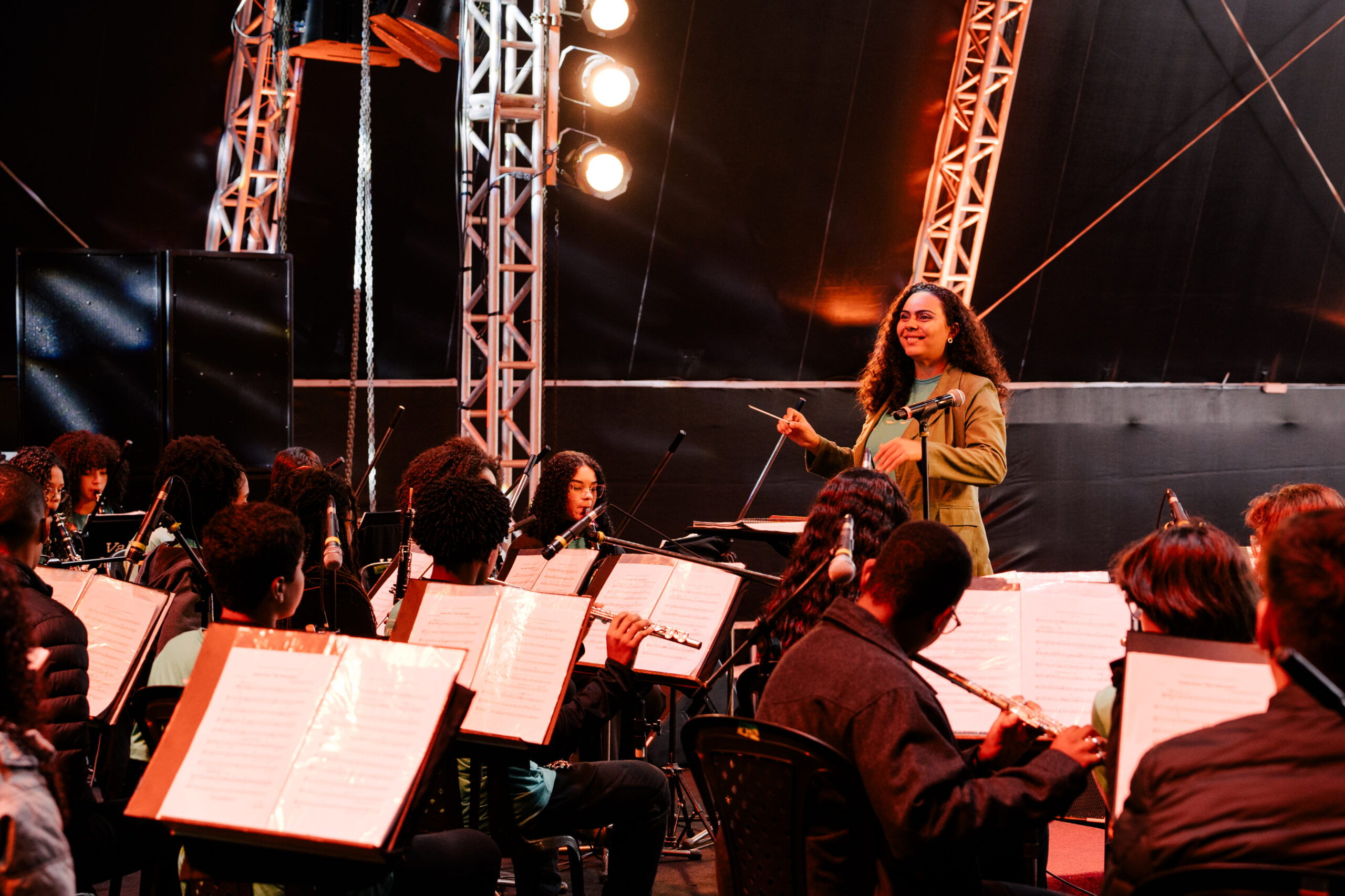André Prando e Sinfônica da Vale revisitam a obra de Gilberto Gil em concerto inédito 6 Banda Sinfonica Vale Musica no XXX Festival de Inverno de Domingos Martins. Credito Rhuan Miranda 11 scaled