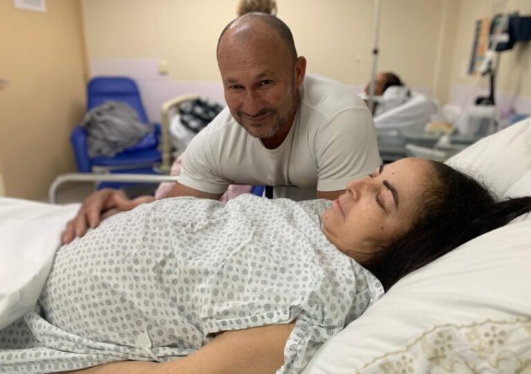 Cirurgia intracraniana salva grávida de 45 anos e bebê em hospital público no ES