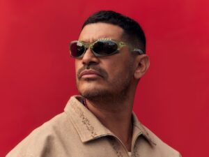 Criolo celebra 50 anos com turnê especial passando por Vitória neste sábado (12)