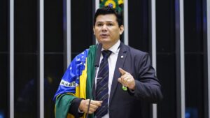 Justiça do ES condena Gilvan da Federal por crime de transfobia