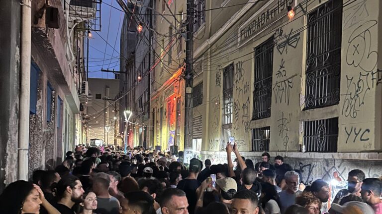 Disco Voador transforma o Centro de Vitória em pista de dança a céu aberto