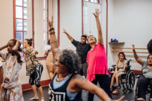 Projeto de danças urbanas ganha as ruas da Grande Vitória em formato de flash mob