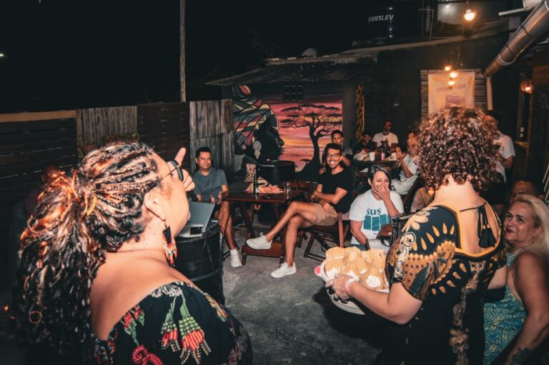 Cine Sarau da Barão exibe documentário sobre o poeta Sergio Blank em Praia Grande