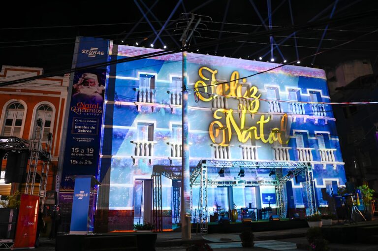 Natal de Encantos vai até esta sexta (19) com show de André Prando, em Vitória