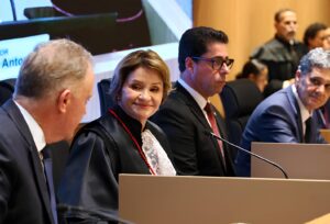 Em posse histórica, TJES tem primeira presidente mulher; saiba quem é Janete Simões