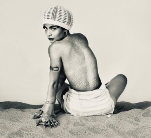 Projeto Ensaios recebe apresentação da cantora Sthelô nesta quinta-feira (18)