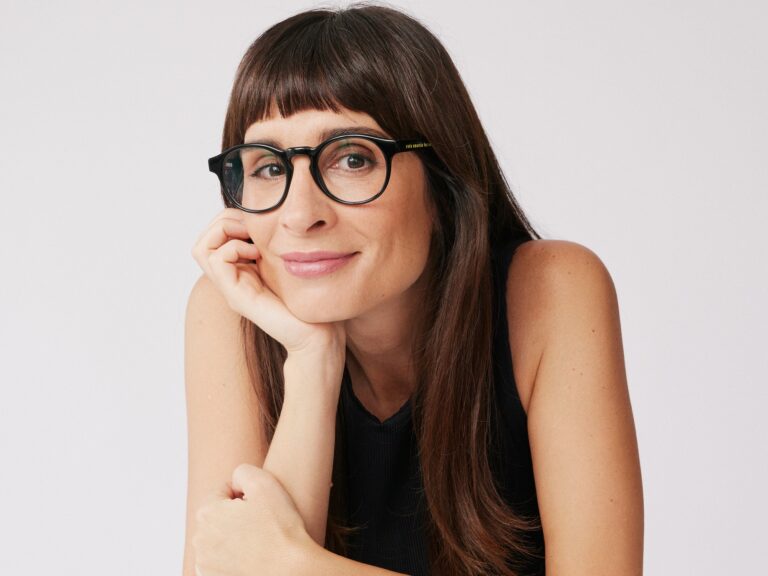 Camila Fremder apresenta edição do podcast ‘É Nóia Minha?’ em Vitória