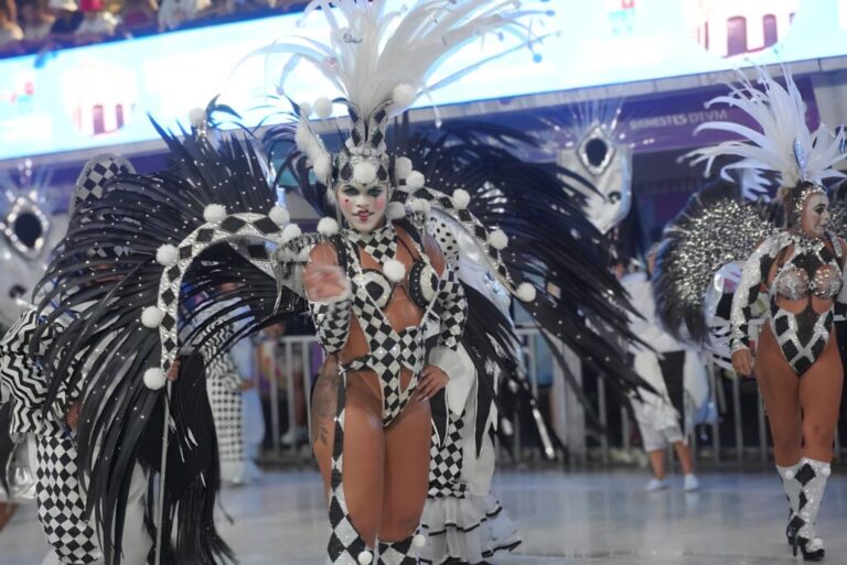 Saiba onde comprar ingressos para o Carnaval de Vitória 2026 sem taxa