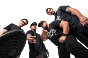 Raimundos vai abrir show do Guns N’ Roses em Cariacica; saiba sobre ingressos