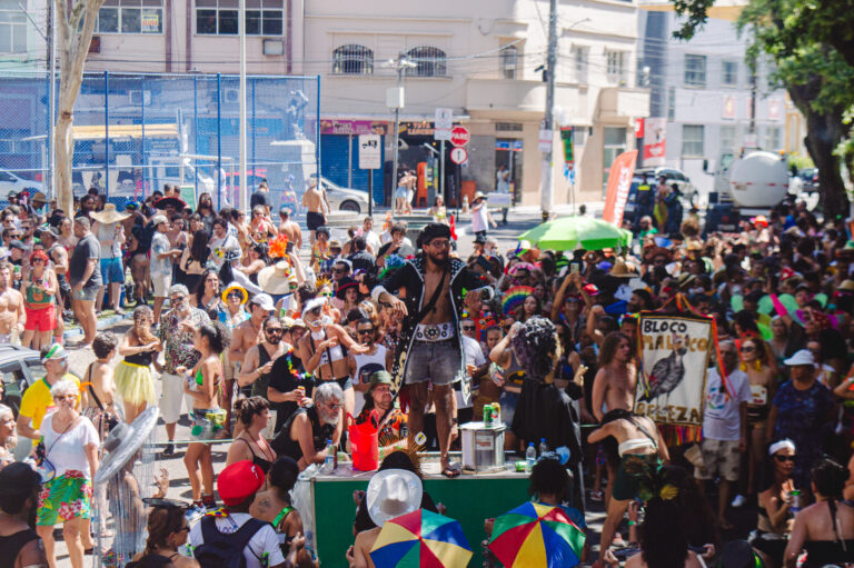 Bloco Maluco Beleza aquece o pré-Carnaval nesta quinta-feira (12) em Vitória