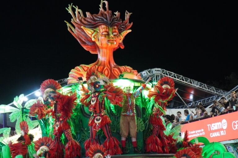 MUG conquista o título de Campeã do Carnaval de Vitória de 2026