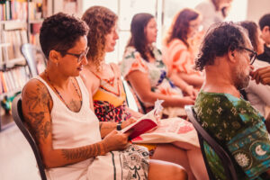 Projeto ‘Livro por Elas’ promove live, roda de conversa e oficina de escrita em março