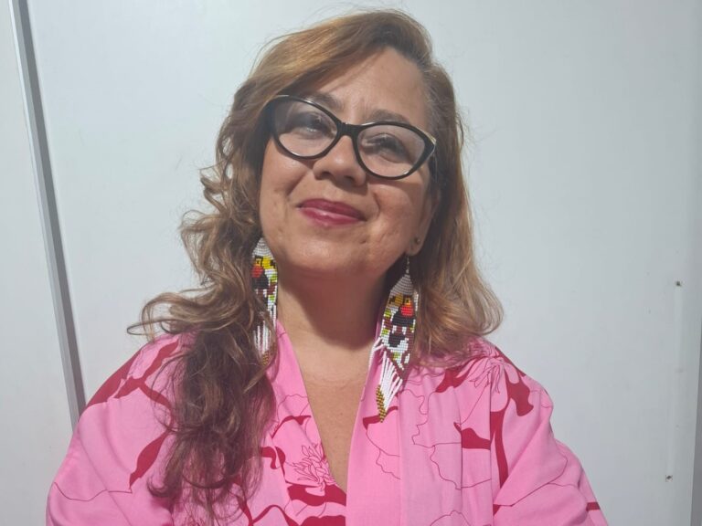 Renata Bomfim debate literatura e meio ambiente no podcast Elas EScrevem