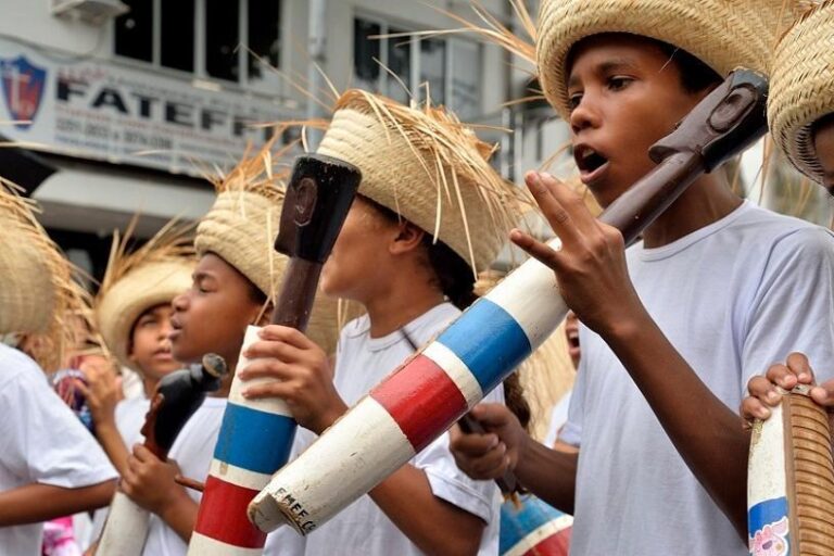 Projeto seleciona crianças e adolescentes para participar de podcast sobre o ES