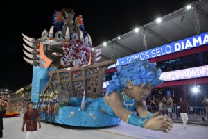 Carnaval de Vitória 2026: Barreiros é campeã da Série Ouro e volta ao Grupo Especial