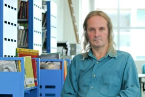 Sarau da Barão realiza noite especial dedicada ao poeta Sérgio Blank, em Cariacica