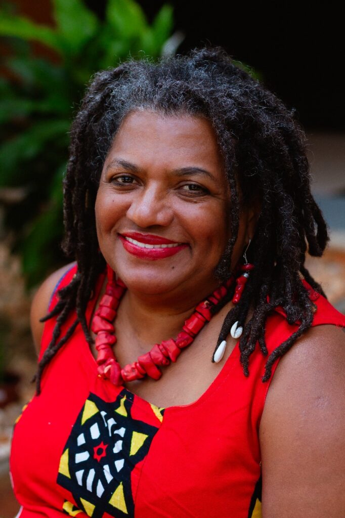 Instituto Marlin Azul recebe lançamento de livros e debate sobre cinemas negros