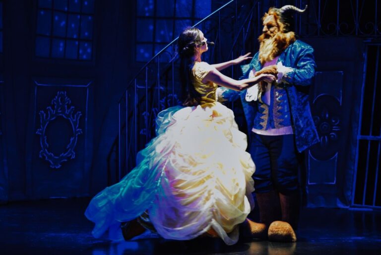 Clássico ‘A Bela e a Fera’ chega ao Teatro da Ufes, em Vitória, neste domingo (29)