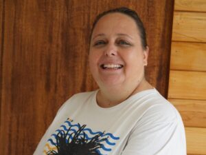 Fabíola Mozine discute literatura e fomento cultural no podcast Elas Escrevem