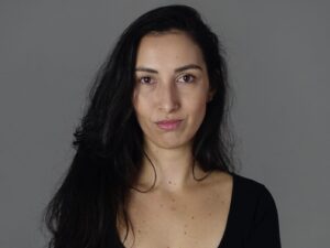 Escritora Fernanda Nali participa de bate-papo sobre literatura e música no podcast Elas EScrevem