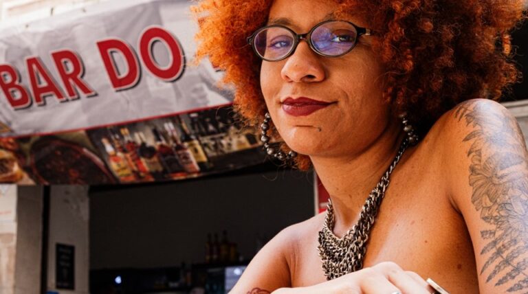 Thalia Peçanha lança ‘De que me vale ser filha da Santa?’ em evento no Espaço Thelema