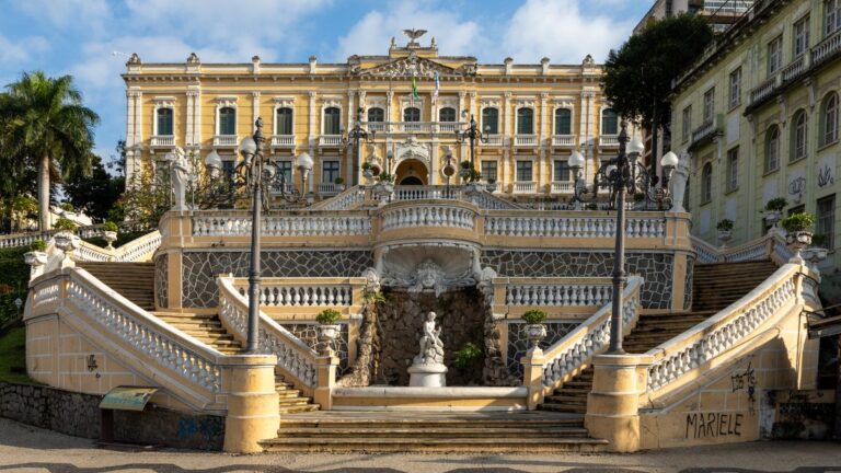 O Espírito Santo e a encruzilhada de 2026: A diversidade contra o risco autoritário