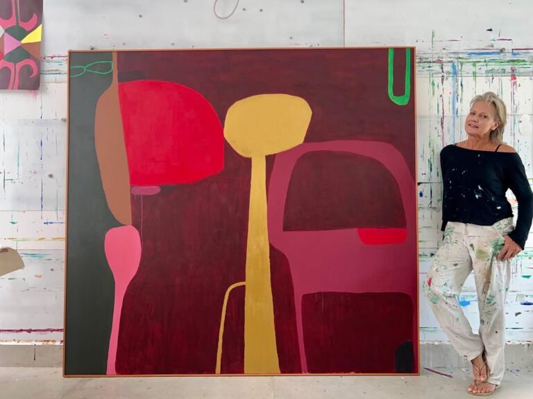 Artista dinamarquesa lança projeto que leva arte ao cotidiano em Vitória