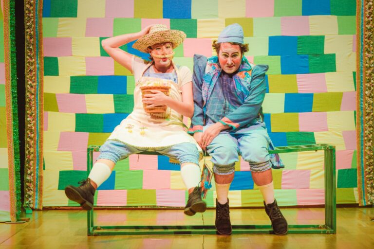 Festival leva teatro de rua, espetáculos e mostra de esquetes para a Ilha das Caieiras