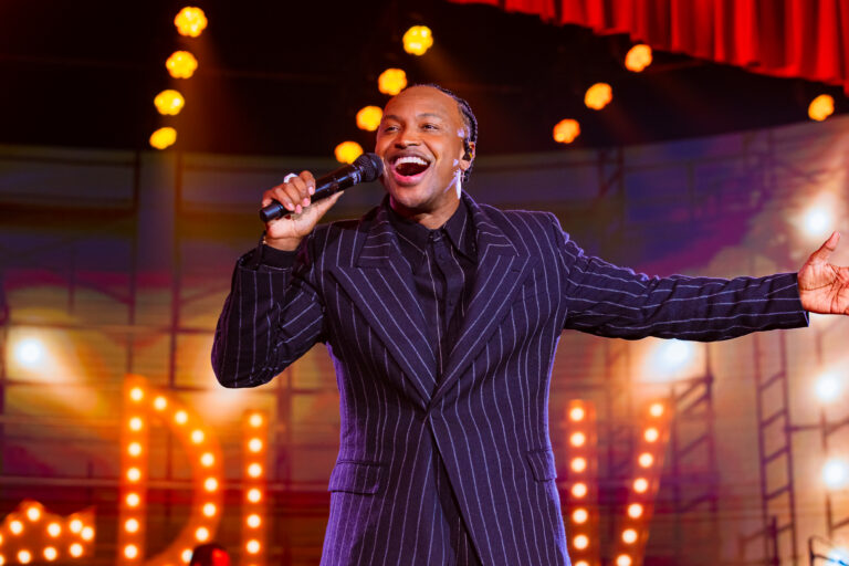 Thiaguinho, Sorriso Maroto e Revelação se apresentam em Vila Velha neste sábado (2)