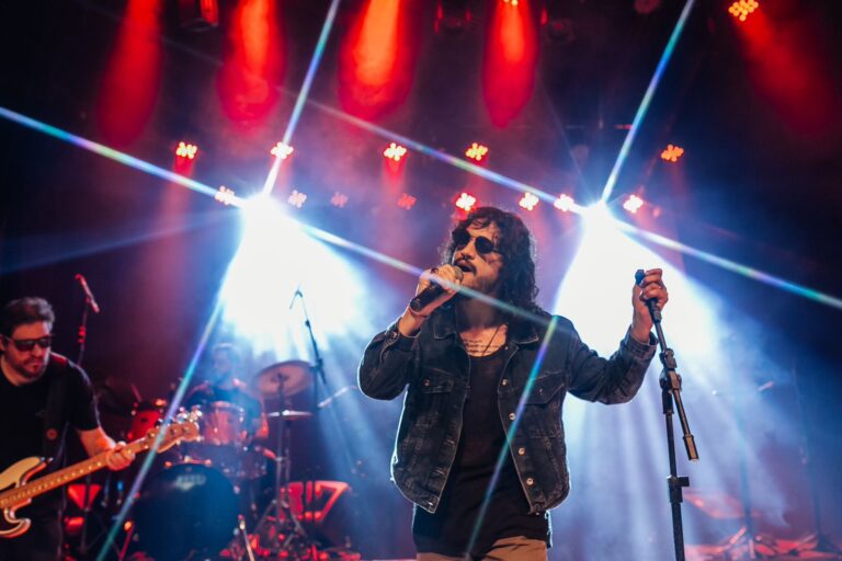 Grunge e blues se encontram em show de Magioni no ‘Curta a Quarta’, em Cariacica