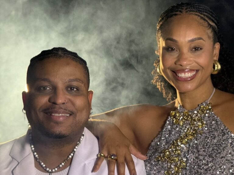 Intérpretes da Beija-Flor participam de roda de samba-enredo no Festival Fuzuê