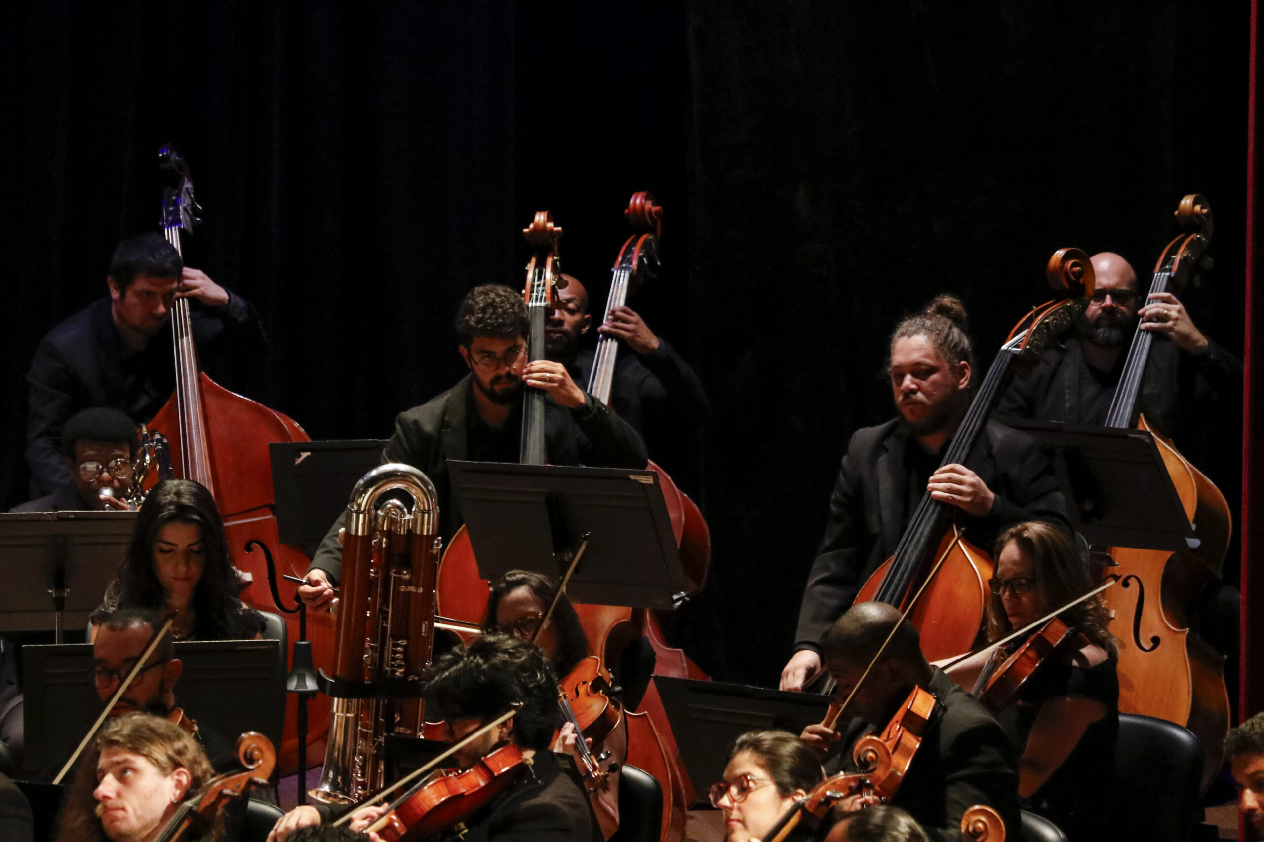 Orquestra Sinfônica do ES apresenta Beethoven e Strauss com maestro Cláudio Cruz 5 OSES 11 03 2026 Lorenzo Savergnini 060 scaled
