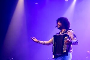 Semana S do Comércio terá shows de graça com Mestrinho e Os Garotin, em Vitória