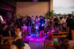 Fluente Culture Club promove 2ª edição da festa 30+ com clássicos na trilha sonora