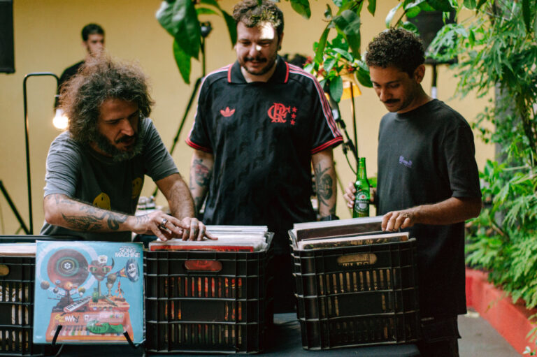 Guaxo Sessions realiza 2ª edição com exibição de jogo do Brasil e DJ em Vitória 8 Guaxo Sessions realiza 2ª edição com exibição de jogo do Brasil e DJ em Vitória
