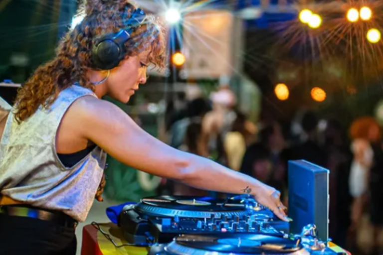 Festa para mulheres LBTQIAPN+, Colanella promove edição junina na Serra
