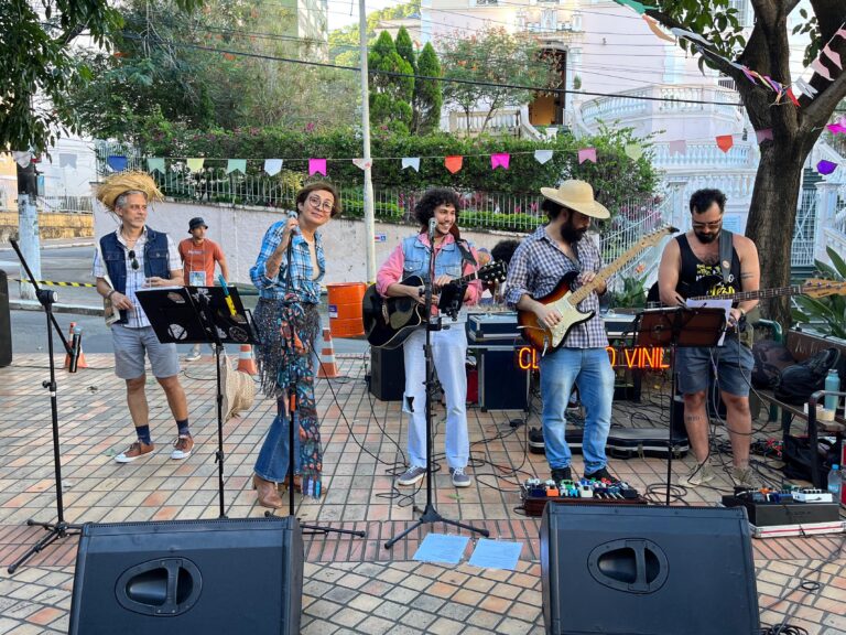 Bloco Maluco Beleza promove 'Arraiá do São Raul' neste domingo (28), em Vitória 8 Bloco Maluco Beleza promove ‘Arraiá do São Raul’ neste domingo (28), em Vitória